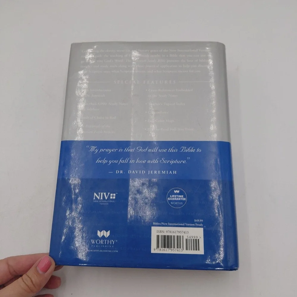 The Jeremiah Study Bible NIV Hardcover w/ Dustcover Light Use